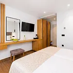 Nobile Boutique Hotel 3*