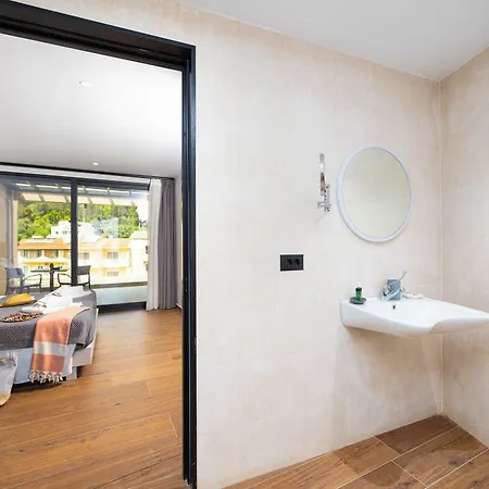 Nobile Boutique Hotel 3*